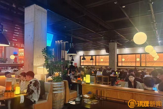 V”沉浸式探访南昌商贸发展CQ9电子游戏平台网络“大(图2) V”沉浸式探访南昌商贸发展CQ9电子游戏平台网络“大(图2)